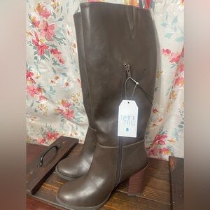 Women’s Tall Heeled Boots - Chocolate Brown - NWT - Size 8
